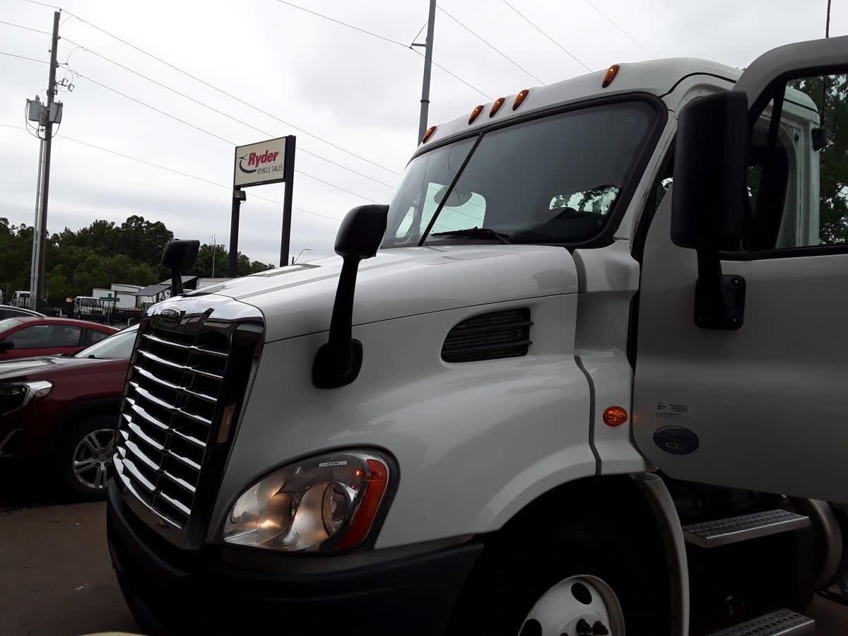 2017 Freightliner/Mercedes CASCADIA 113 677744