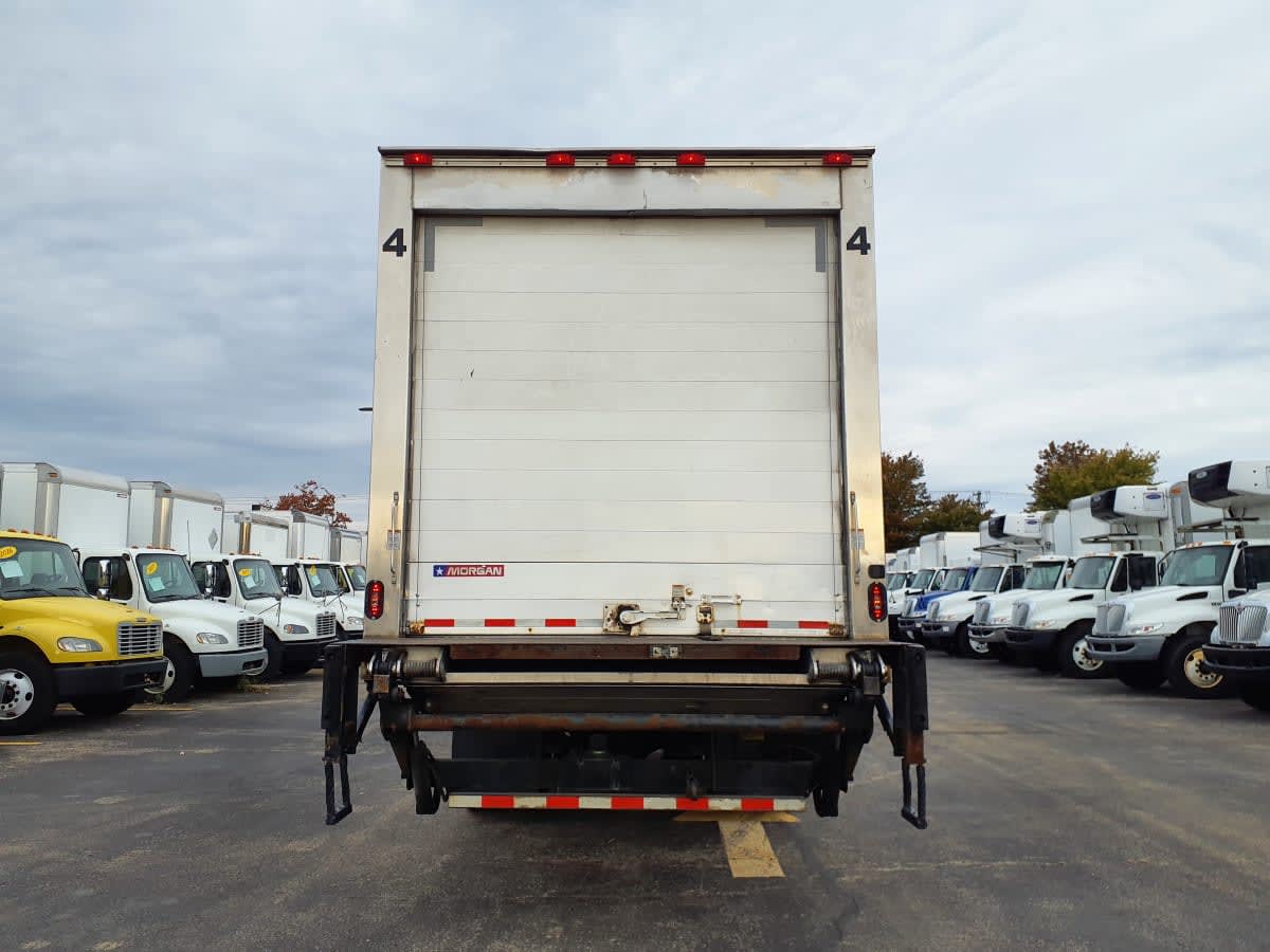 2017 Freightliner/Mercedes M2 106 677758