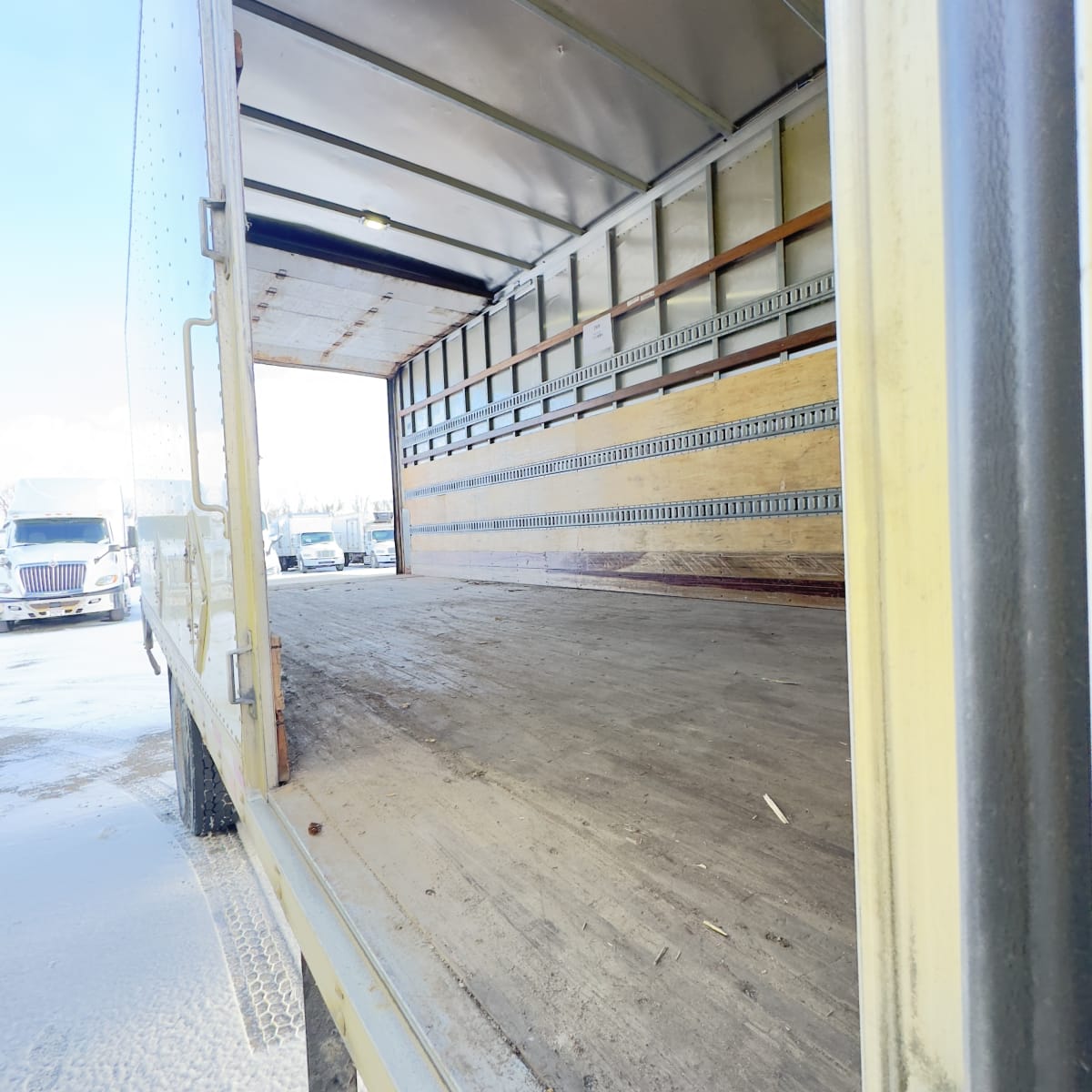 2017 Freightliner/Mercedes M2 106 677784