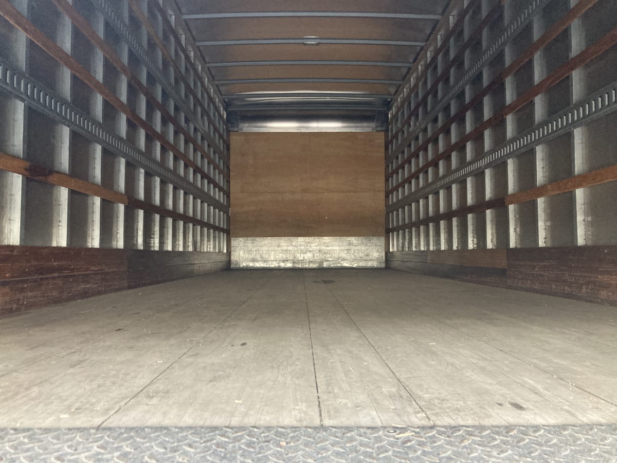 2017 Freightliner/Mercedes M2 106 677869