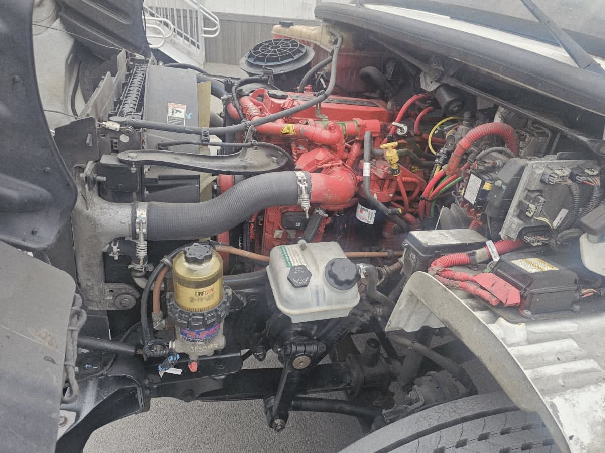 2017 Freightliner M2 106 677870