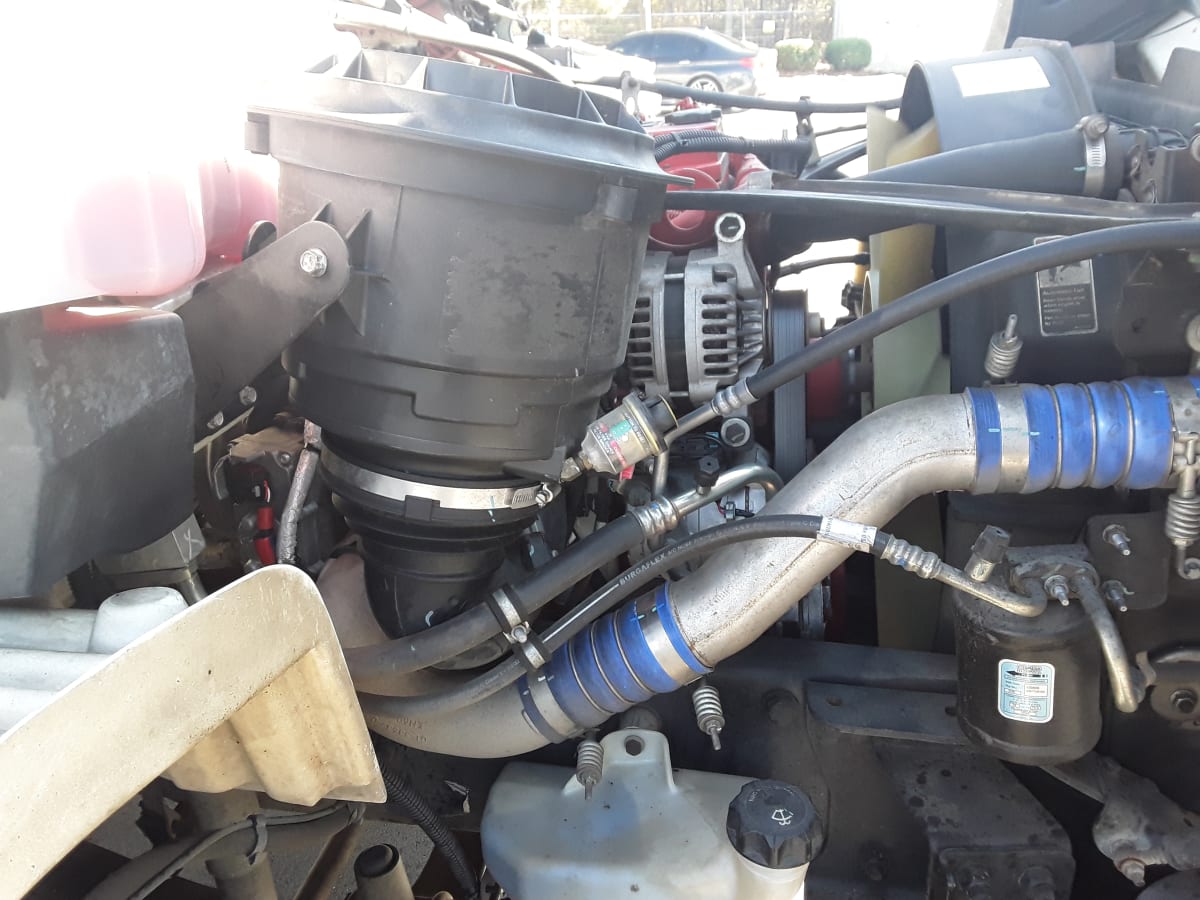 2017 Freightliner/Mercedes M2 106 677872