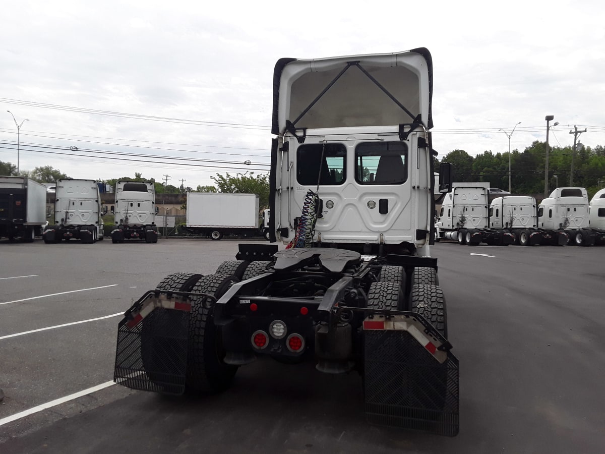 2017 Freightliner/Mercedes CASCADIA 125 677873