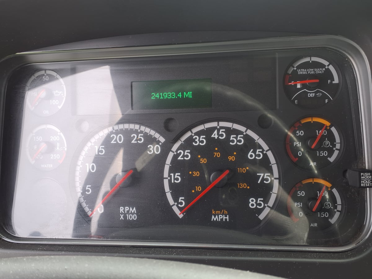 2017 Freightliner/Mercedes M2 106 677874