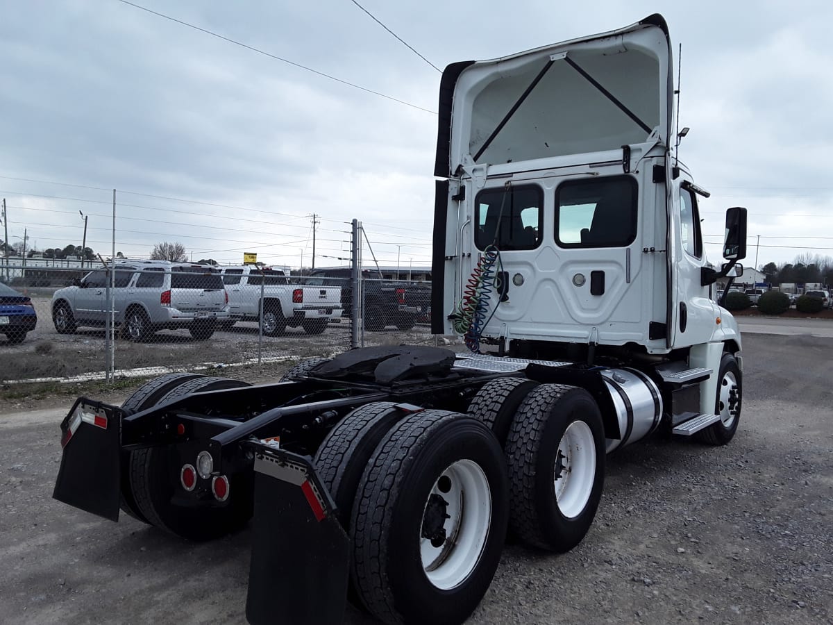 2017 Freightliner/Mercedes CASCADIA 125 677875