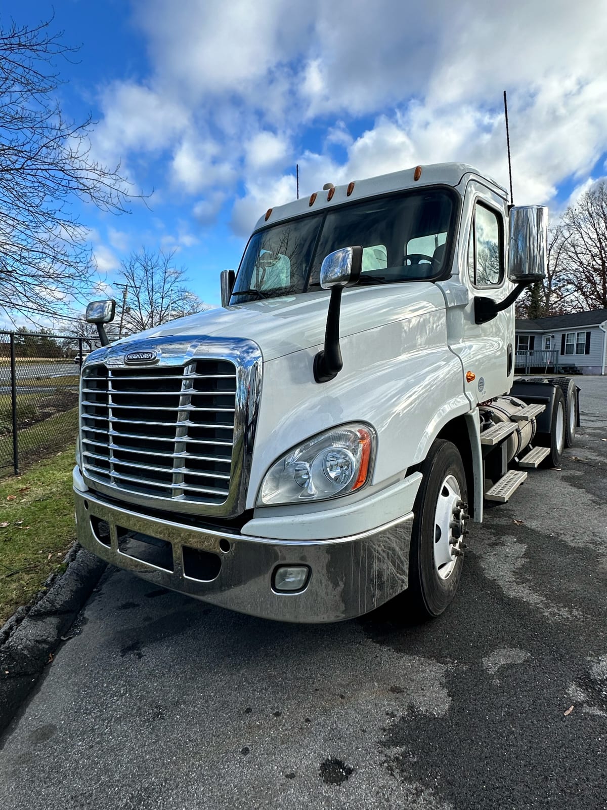 2017 Freightliner/Mercedes CASCADIA 125 677898