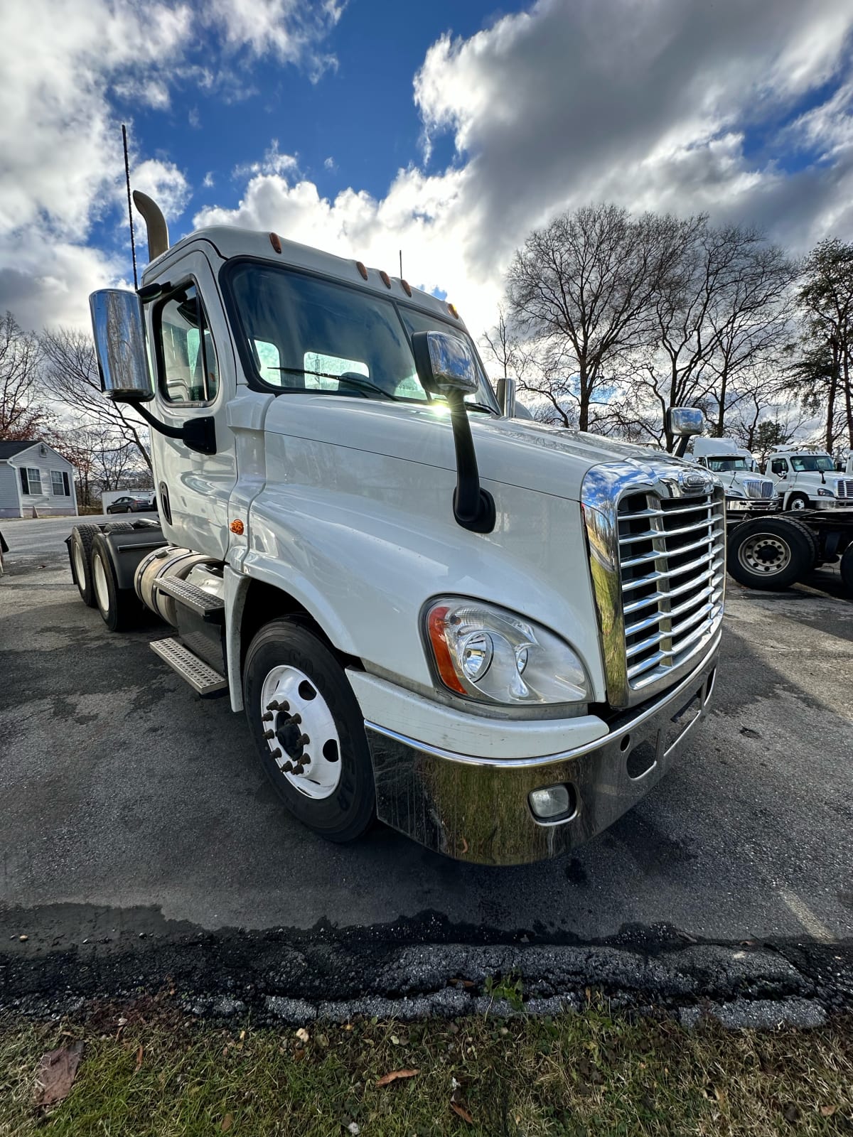 2017 Freightliner/Mercedes CASCADIA 125 677898