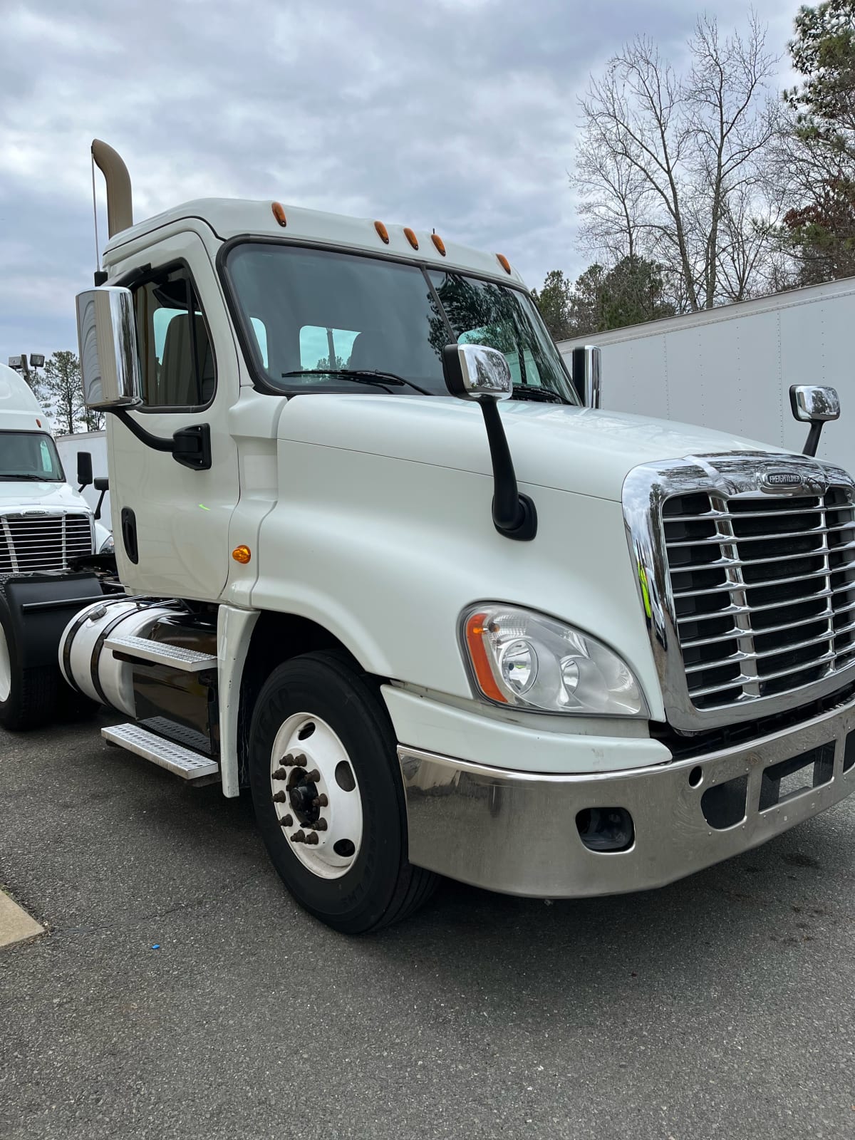 2017 Freightliner/Mercedes CASCADIA 125 677899