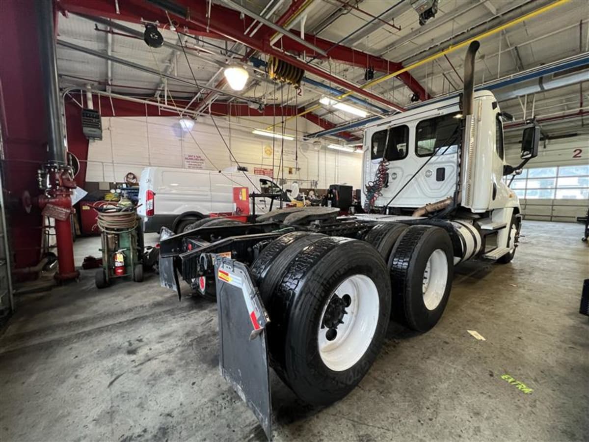 2017 Freightliner/Mercedes CASCADIA 125 677900