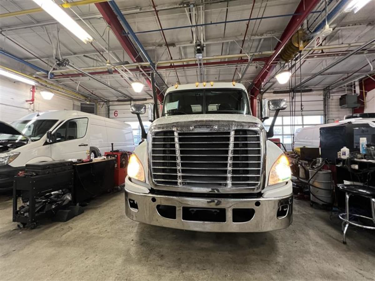 2017 Freightliner/Mercedes CASCADIA 125 677902