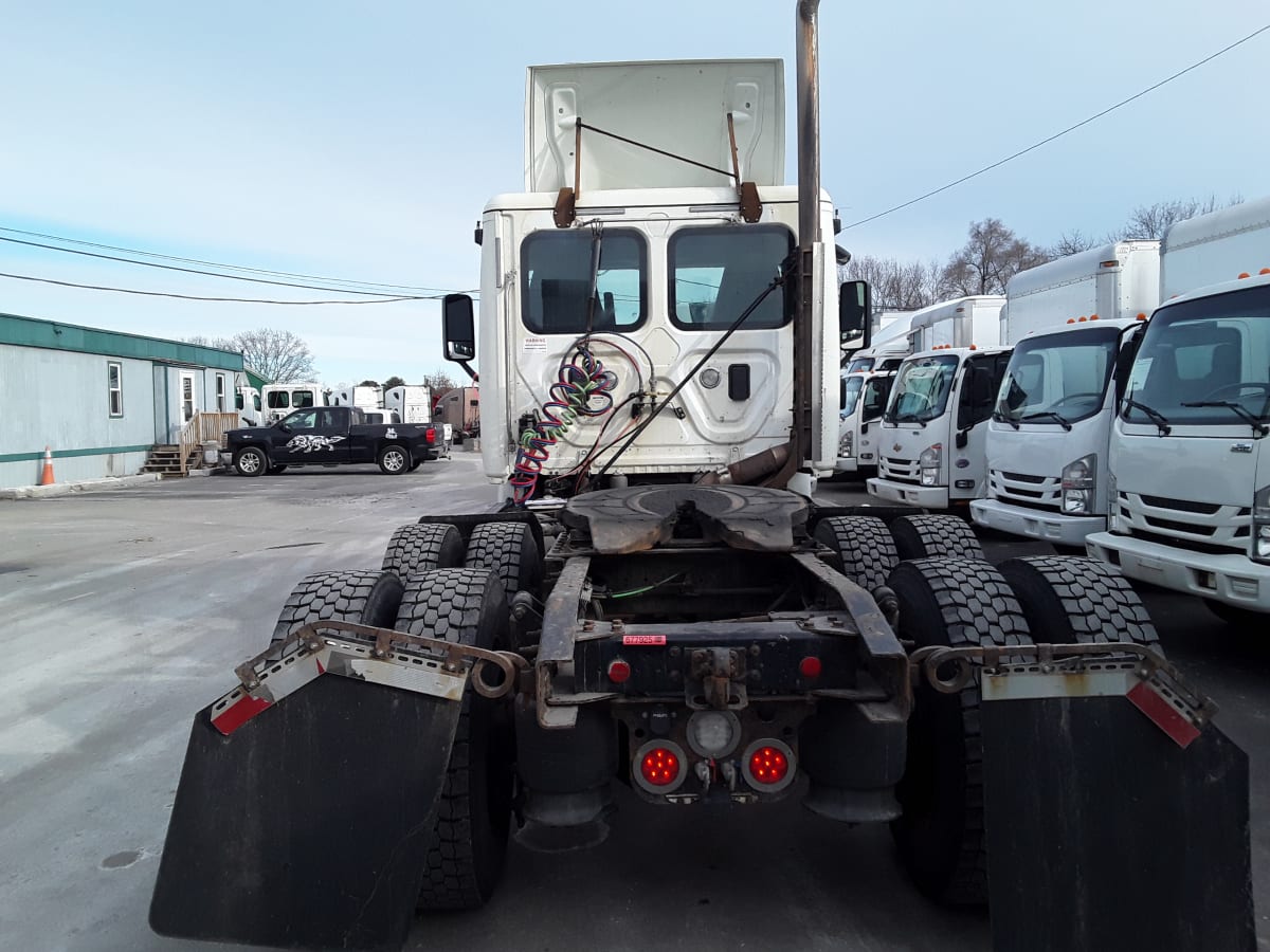 2017 Freightliner/Mercedes CASCADIA 125 677925