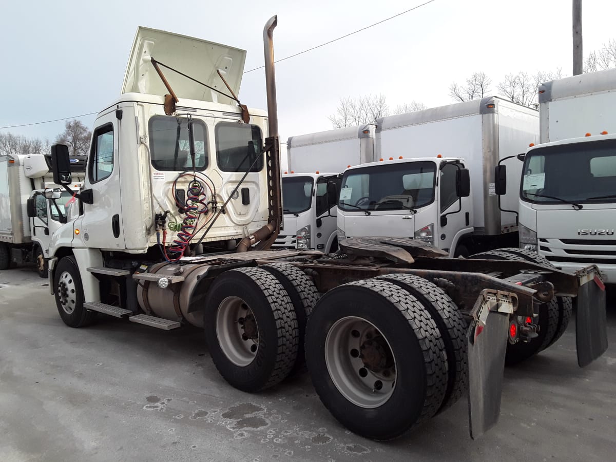 2017 Freightliner/Mercedes CASCADIA 125 677925