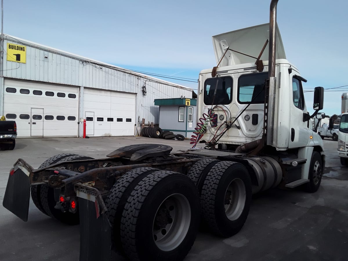 2017 Freightliner/Mercedes CASCADIA 125 677925