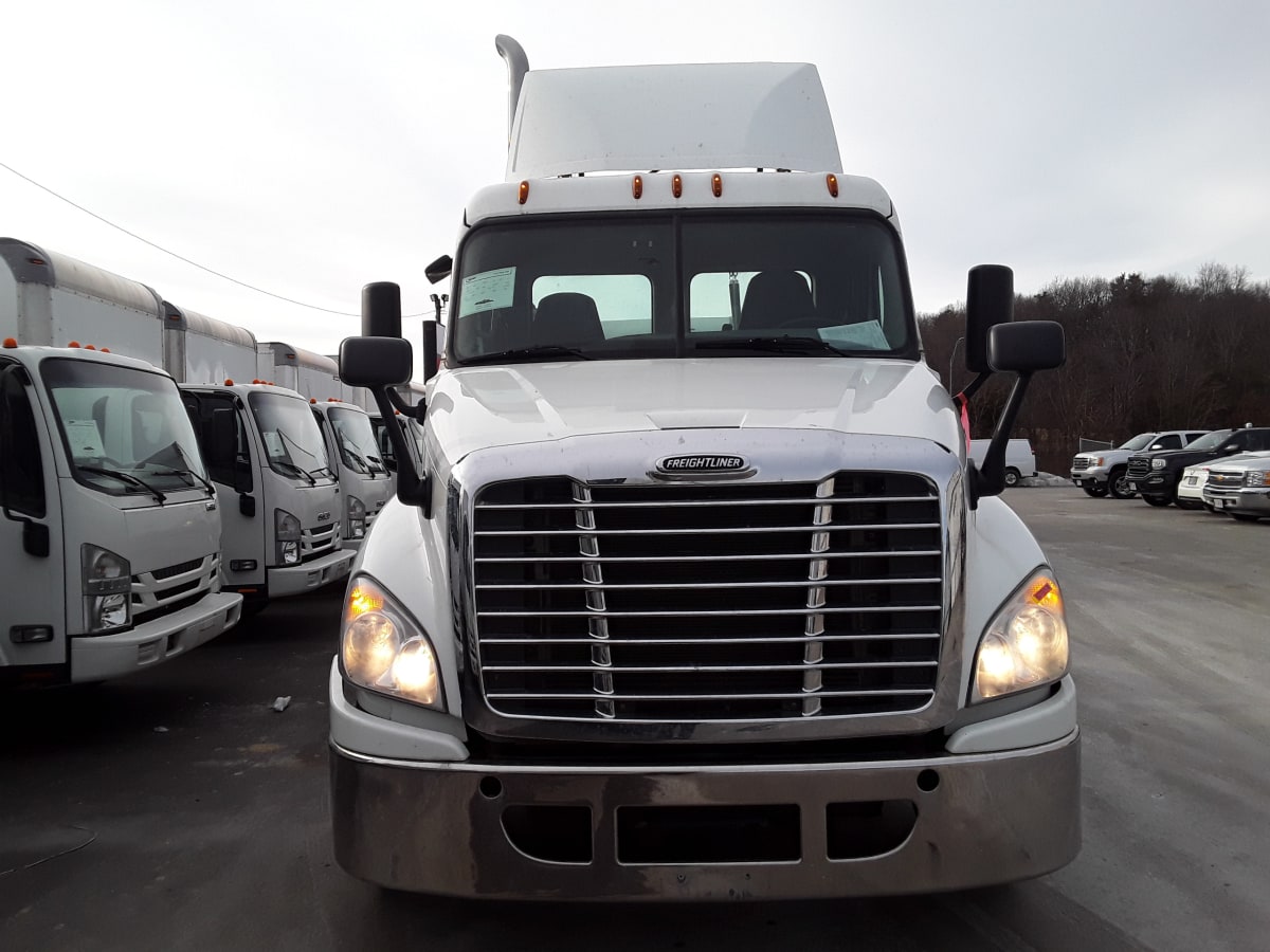 2017 Freightliner/Mercedes CASCADIA 125 677925