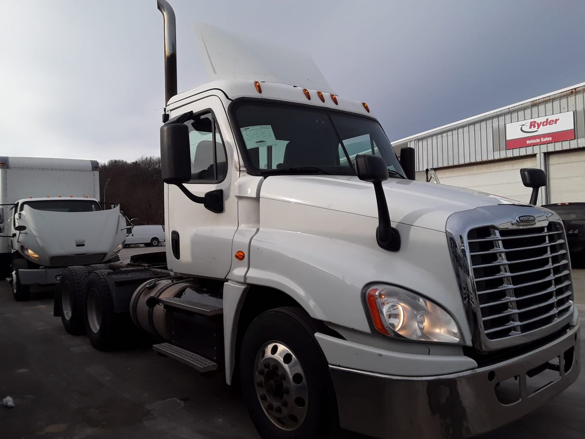 2017 Freightliner/Mercedes CASCADIA 125 677925