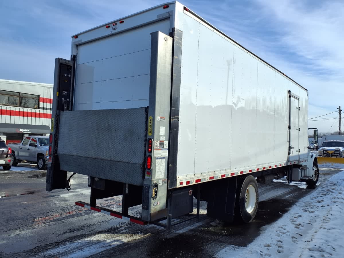 2017 Freightliner/Mercedes M2 106 678003