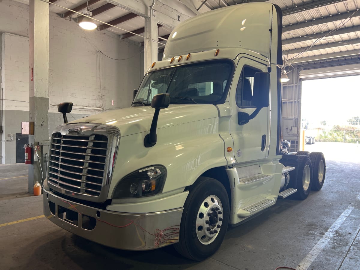 2017 Freightliner/Mercedes CASCADIA 125 678029