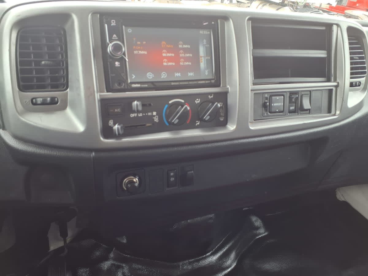 2017 Hino 268 678041