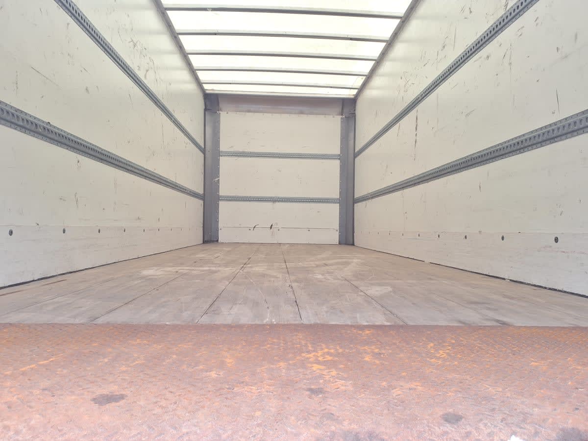 2017 Hino 268 678041