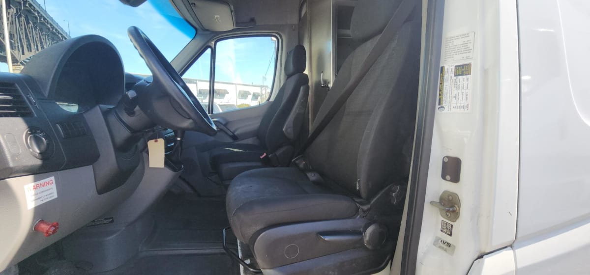 2016 Mercedes-Benz 2500 678124