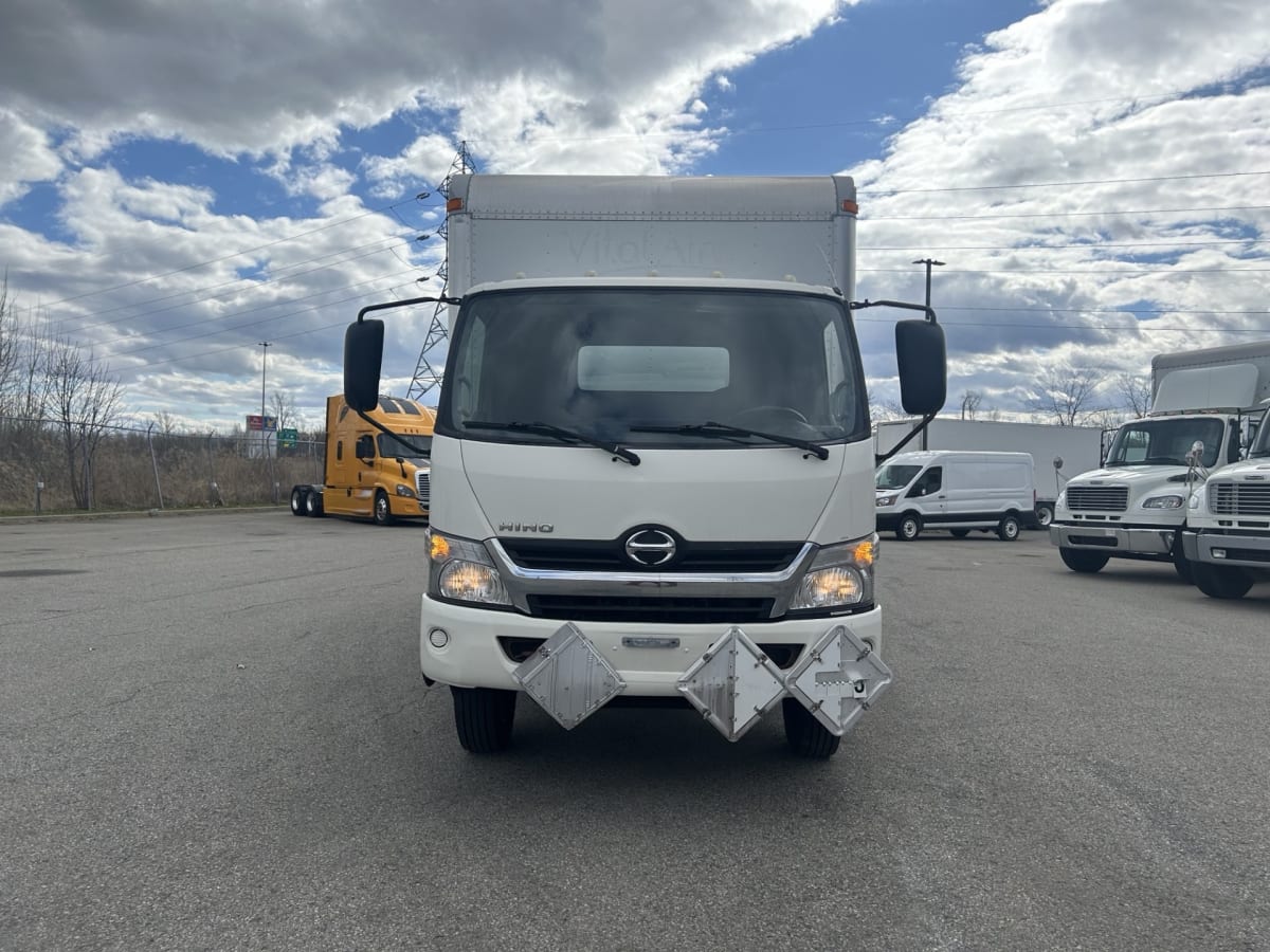 2017 Hino HINO 195 678139