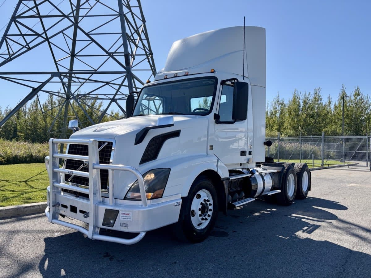 2017 VOLVO VNL64TRACTOR 678465