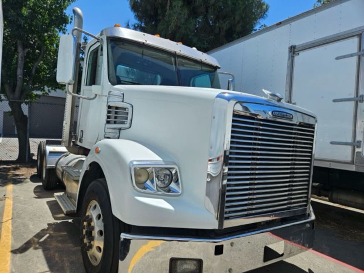 2017 Freightliner/Mercedes CORONADO 122 678555