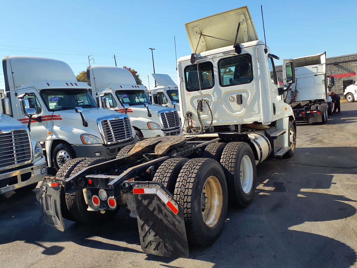 2017 Freightliner/Mercedes CASCADIA 125 678631