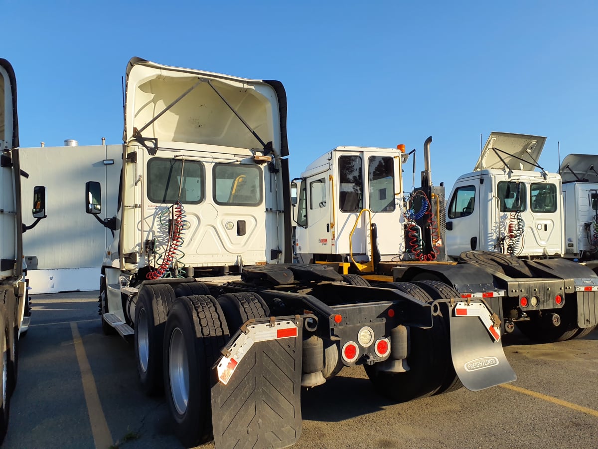 2017 Freightliner/Mercedes CASCADIA 125 678716