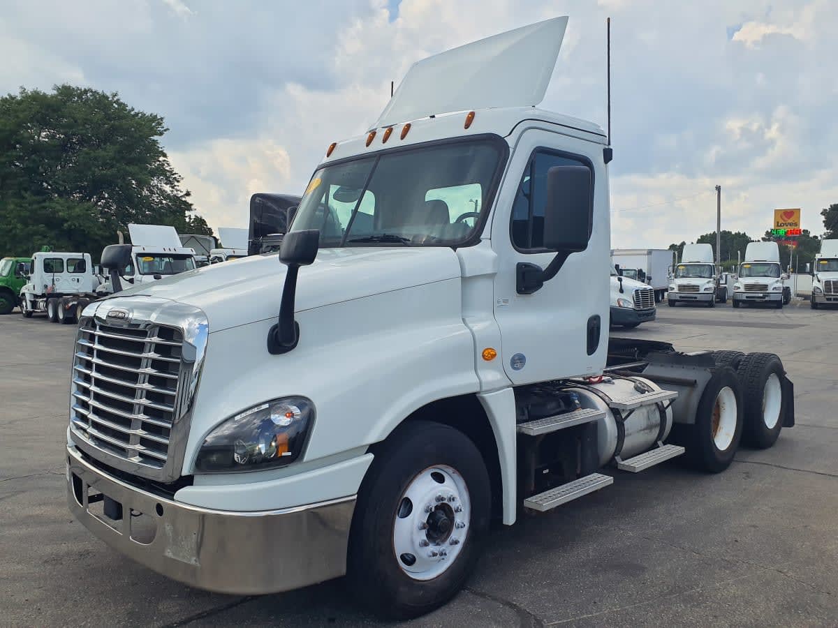 2017 Freightliner Cascadia in Oak Creek, WI