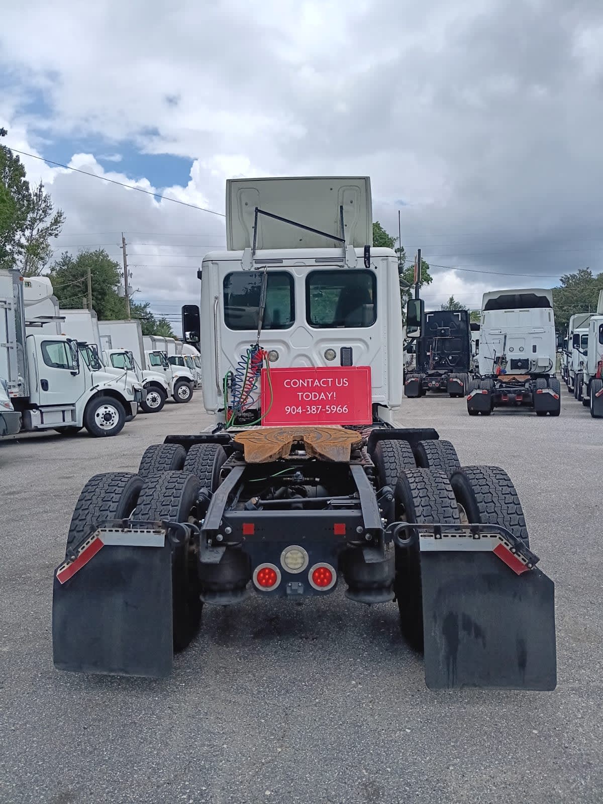 2017 Freightliner CASCADIA 125 678810