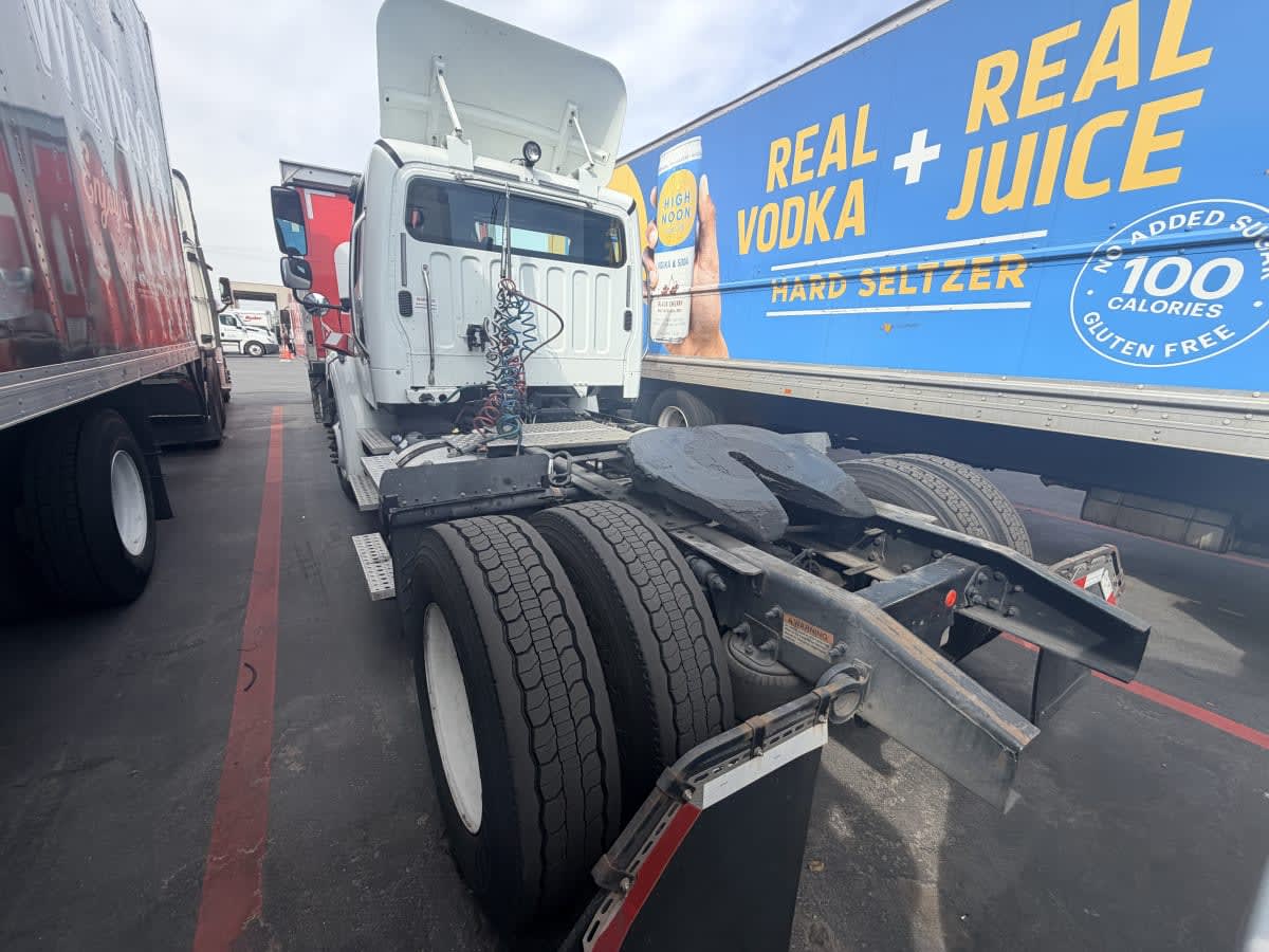 2017 Freightliner M2 112 - image 5