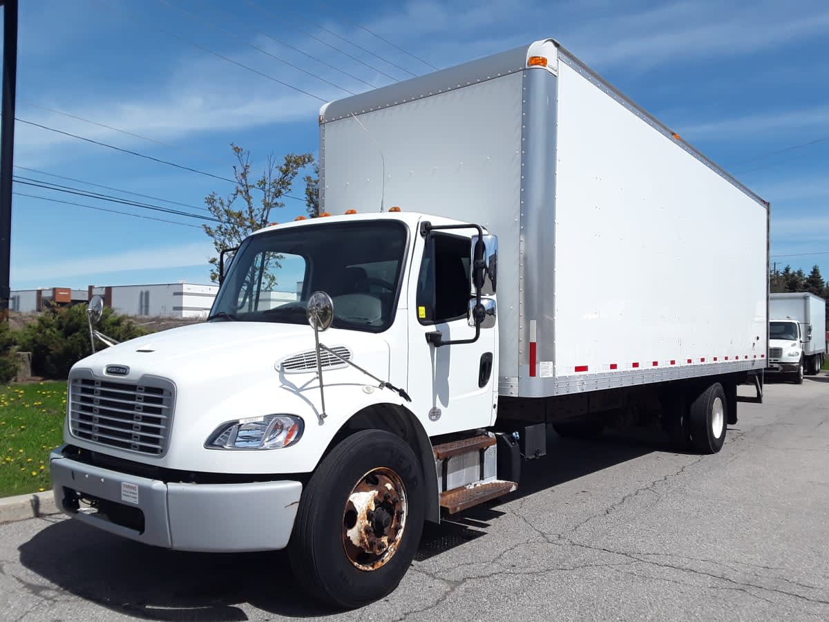 2017 Freightliner/Mercedes M2 106 678931 2017 Freightliner/Mercedes M2 106 678931