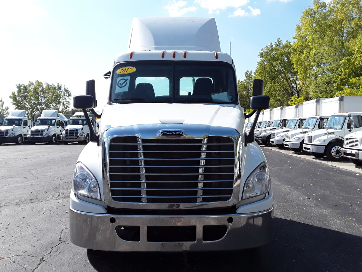 2017 Freightliner/Mercedes CASCADIA 125 679020