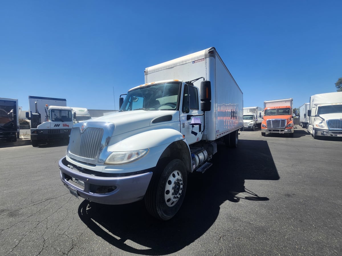 2017 Navistar International 4300 679090