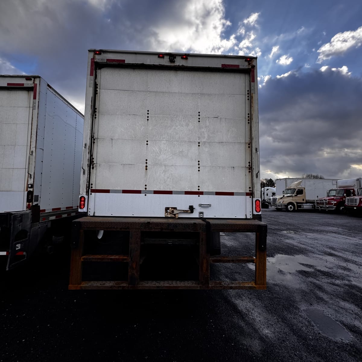 2017 Freightliner/Mercedes M2 106 679091