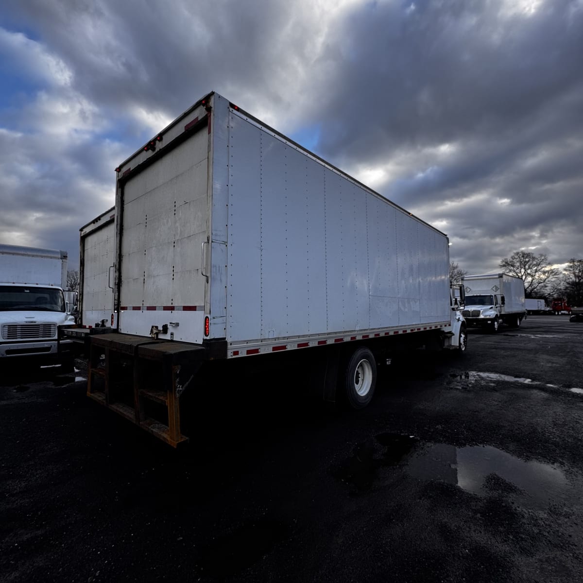 2017 Freightliner/Mercedes M2 106 679091