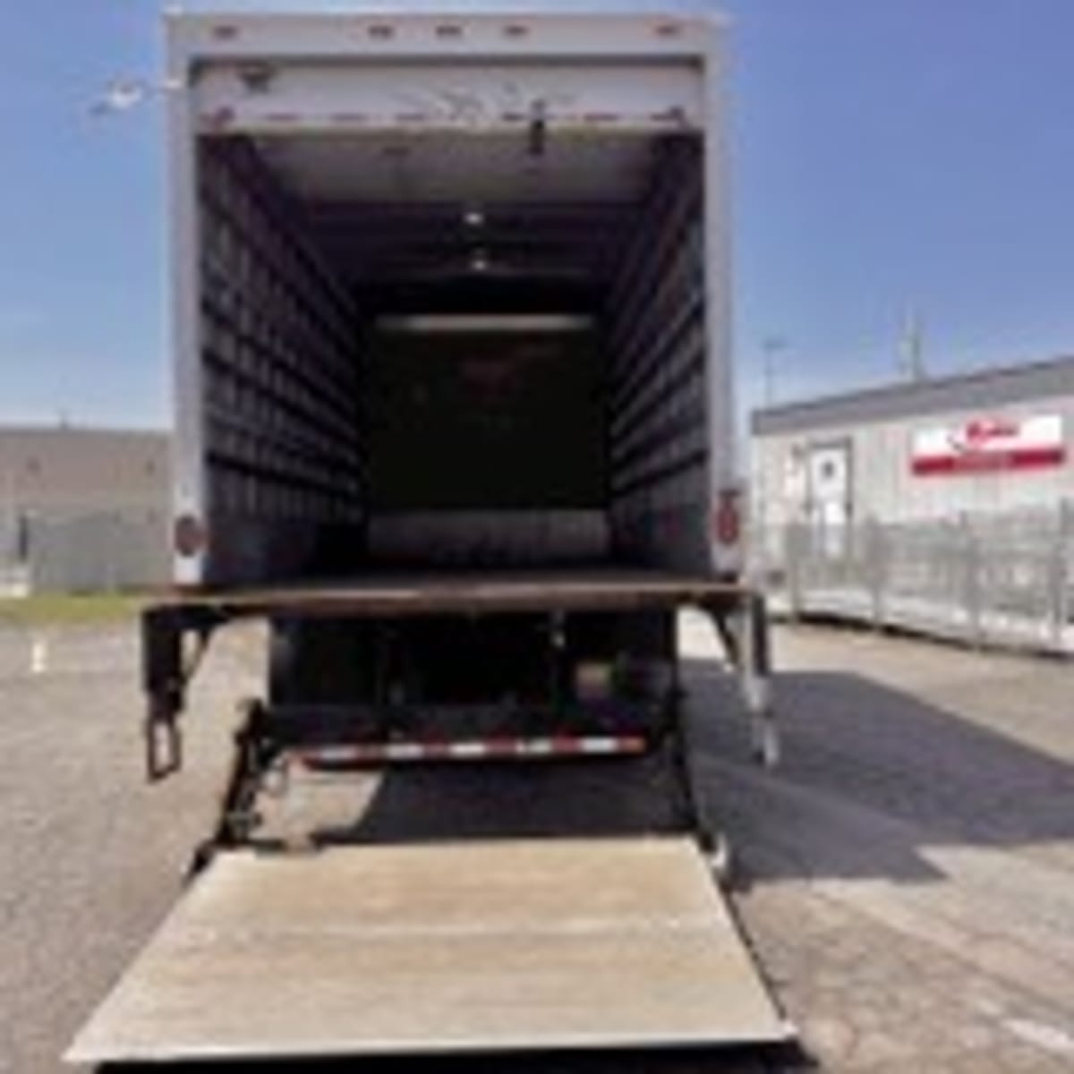 2017 Navistar International 4300 679111