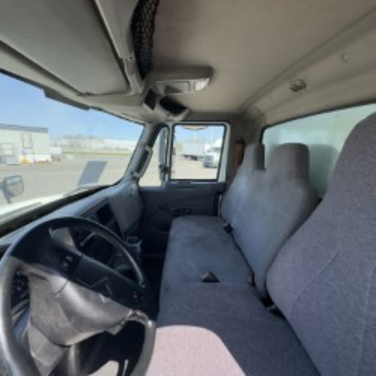 2017 Navistar International 4300 679111