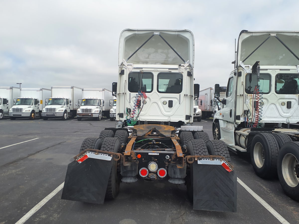 2017 Freightliner/Mercedes CASCADIA 125 679115