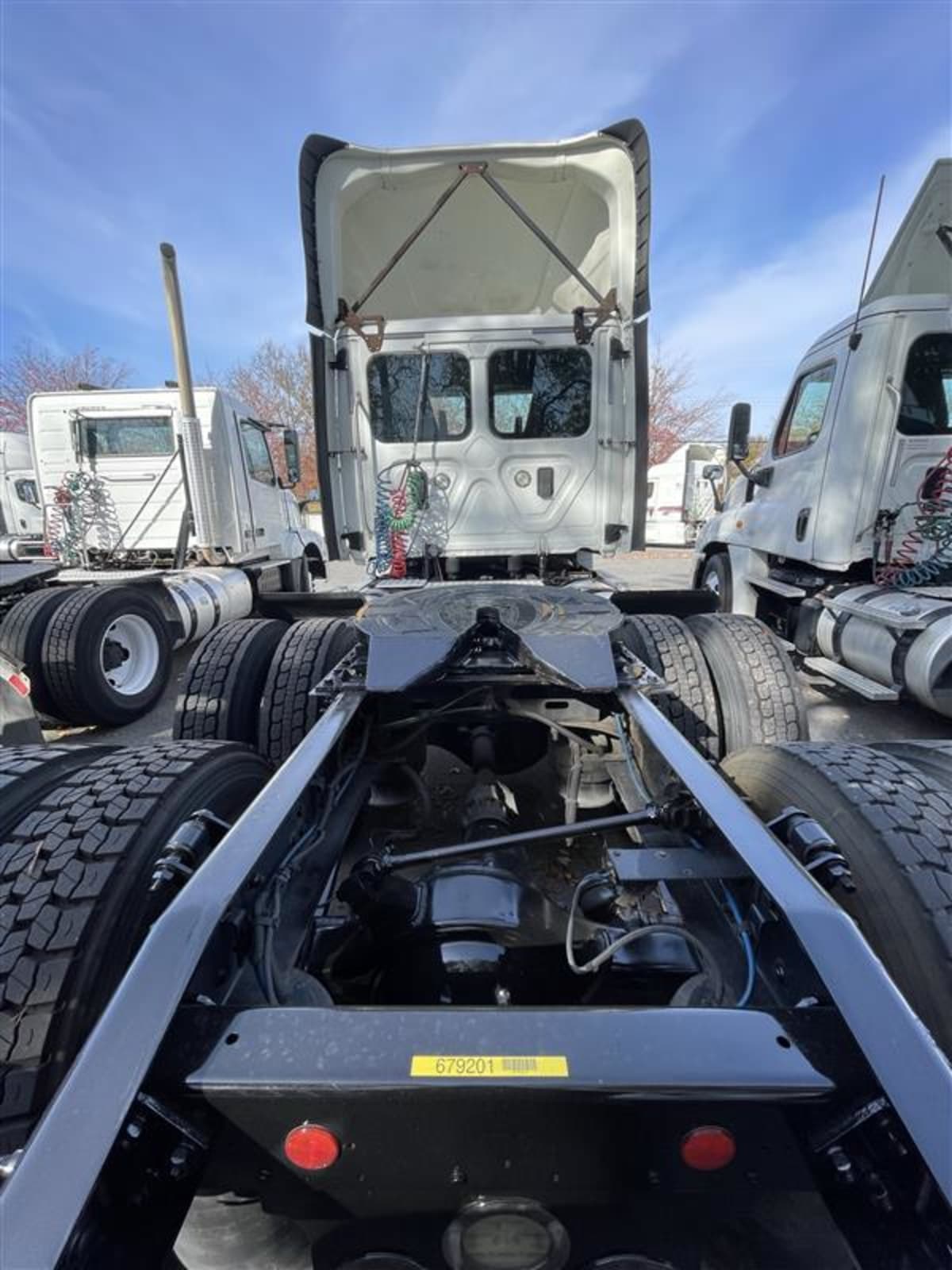 2017 Freightliner/Mercedes CASCADIA 125 679201