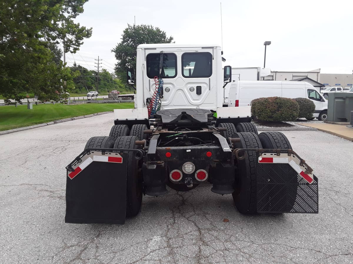 2017 Freightliner/Mercedes CASCADIA 125 679216