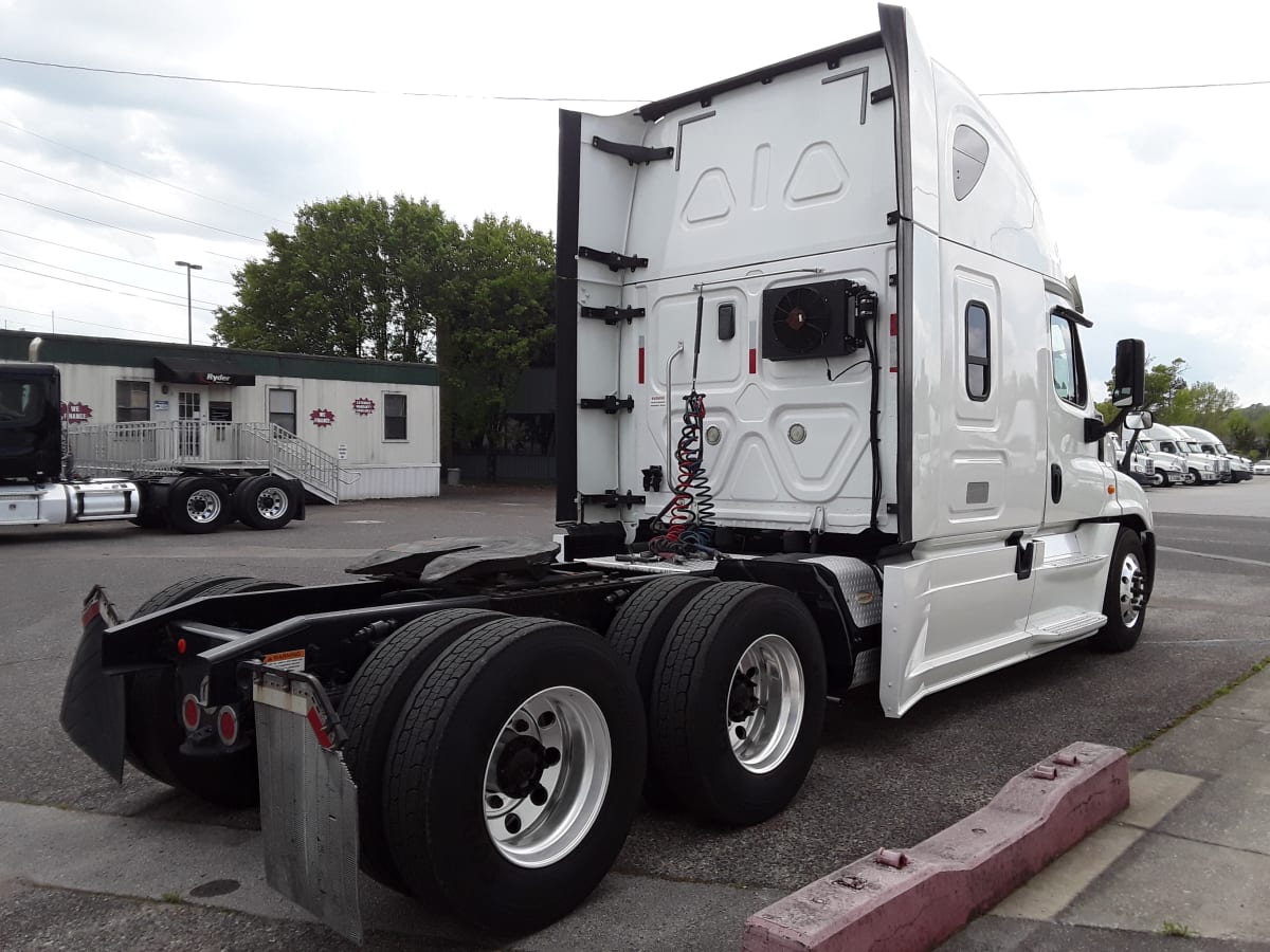 2017 Freightliner/Mercedes CASCADIA 125 679370