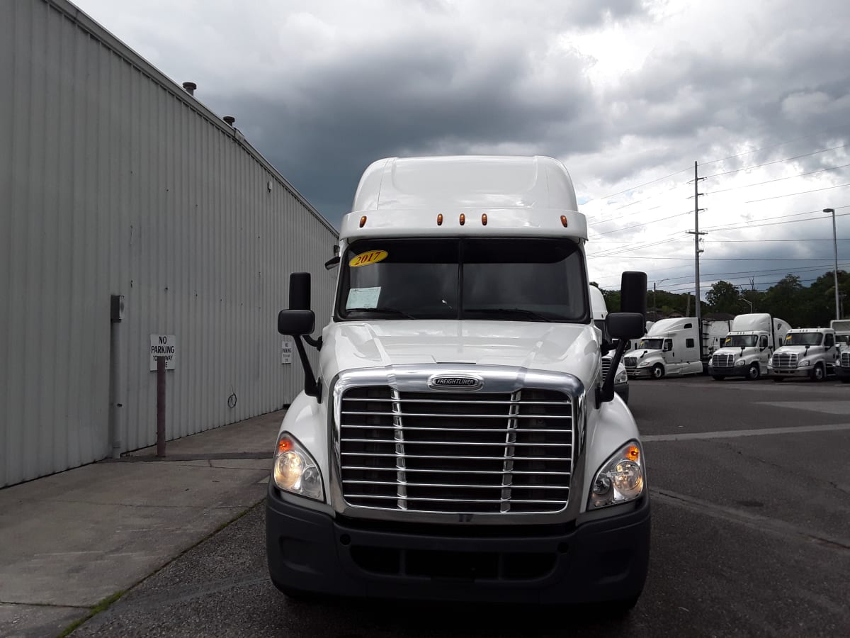 2017 Freightliner/Mercedes CASCADIA 125 679373