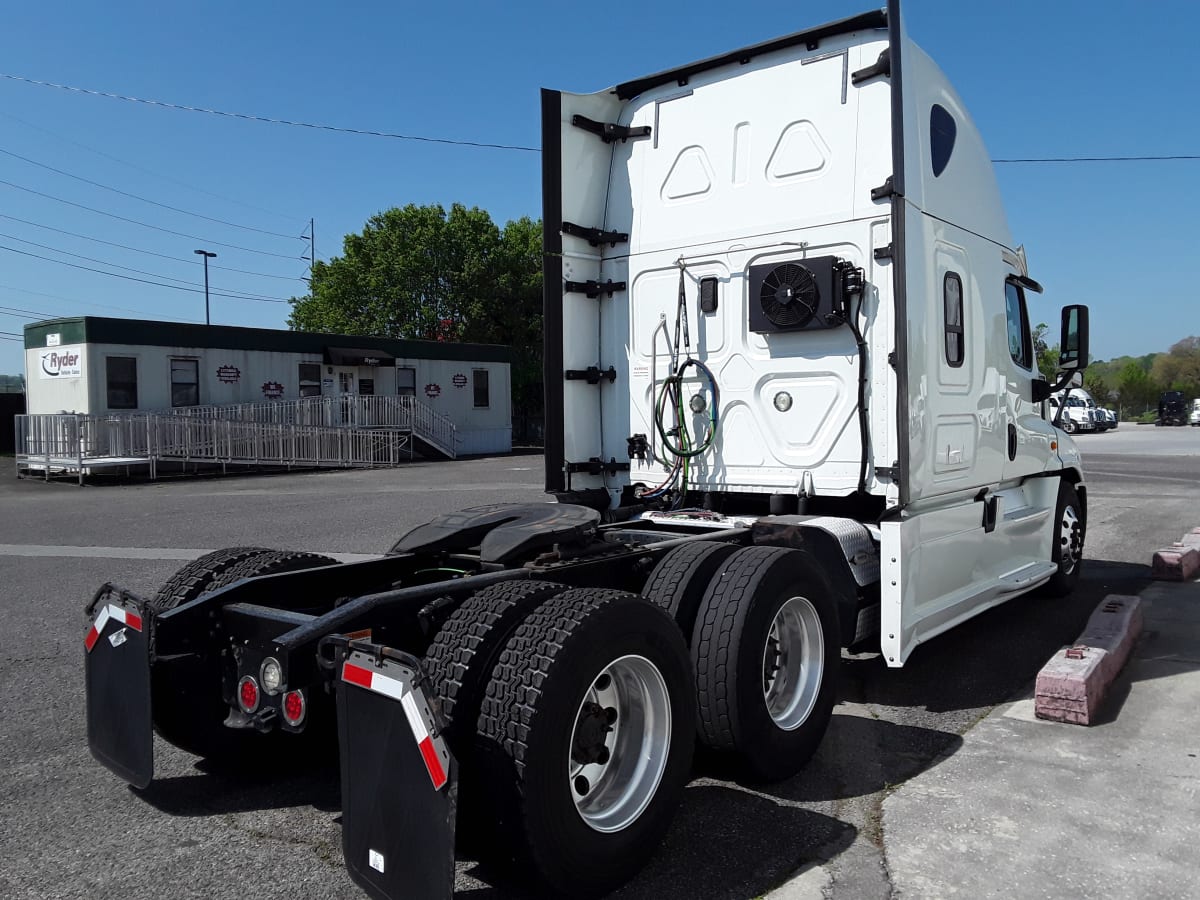 2017 Freightliner/Mercedes CASCADIA 125 679376