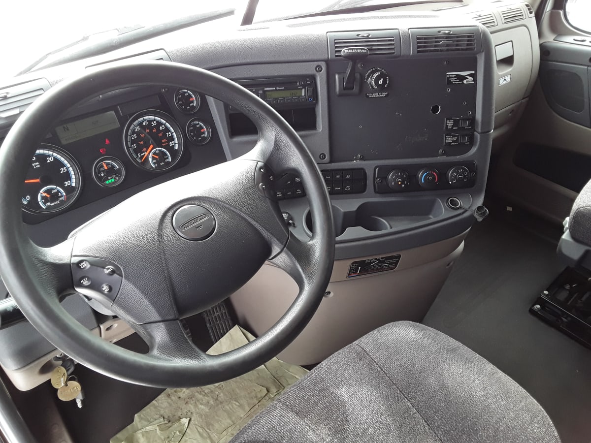 2017 Freightliner/Mercedes CASCADIA 125 679431