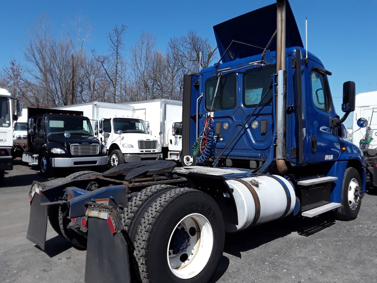 2017 Freightliner/Mercedes CASCADIA 125 679440