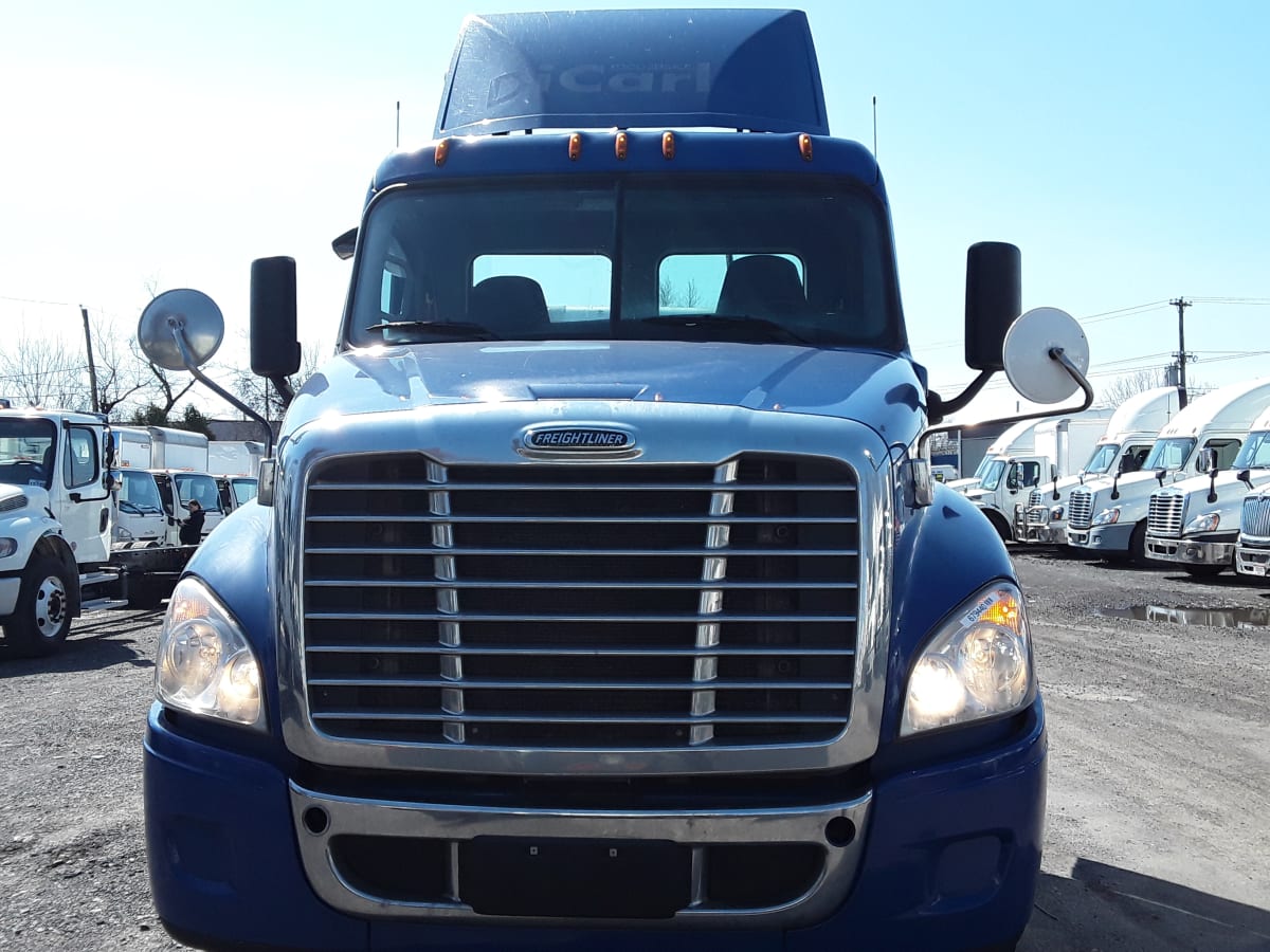 2017 Freightliner/Mercedes CASCADIA 125 679440