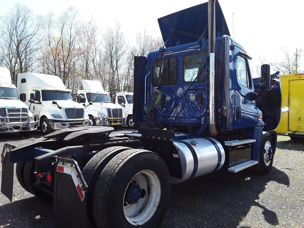 2017 Freightliner/Mercedes CASCADIA 125 679450