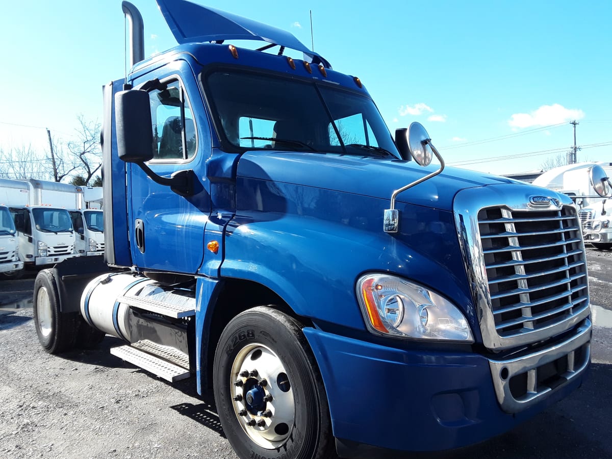 2017 Freightliner/Mercedes CASCADIA 125 679451